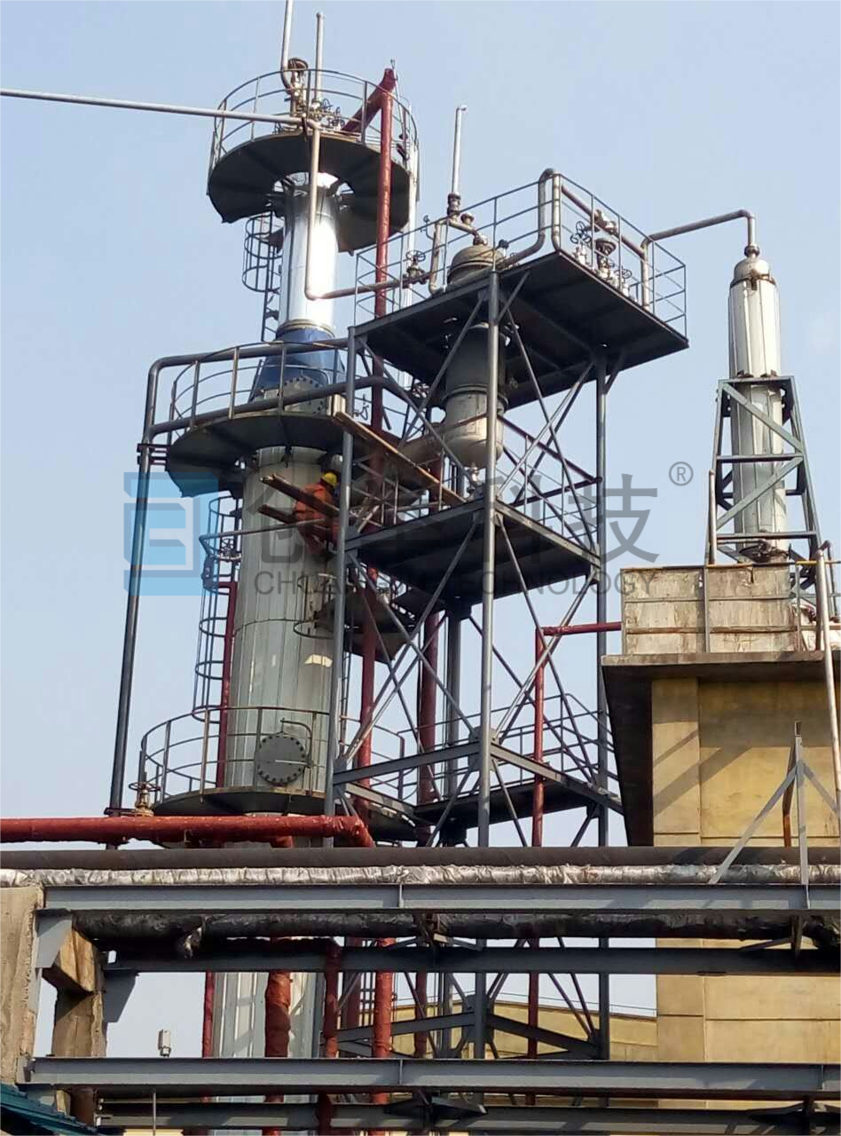 無水氨解析塔、無水氨精餾塔